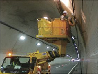 터널 점검 작업 상황 사진 사진