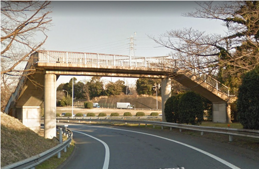 柏IC横断歩道橋の写真
