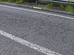 路面の損傷状況のイメージ画像