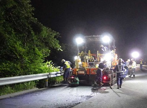 舗装補修工事 作業状況のイメージ画像