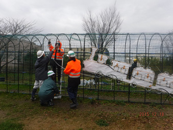 設営中の様子のイメージ画像