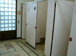 Image of the exterior of the toilet booth