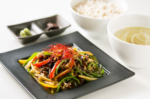 牛タン野菜炒め～チンジャオロース風～のイメージ画像