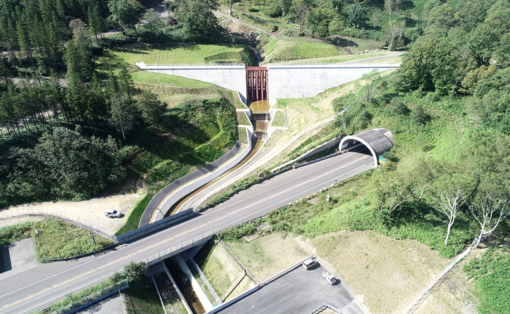 狩勝第二トンネル帯広側坑口付近