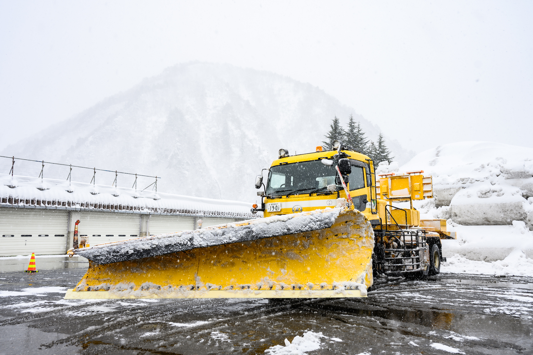 除雪トラック